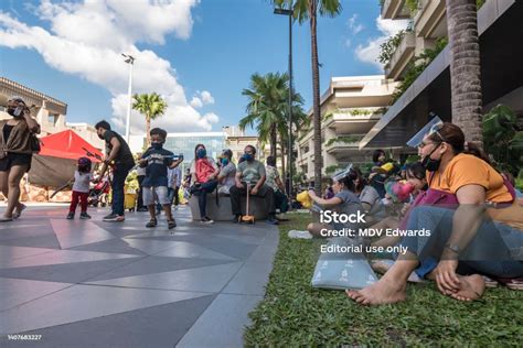 Waktu di Metro Manila, Filipina sekarang .